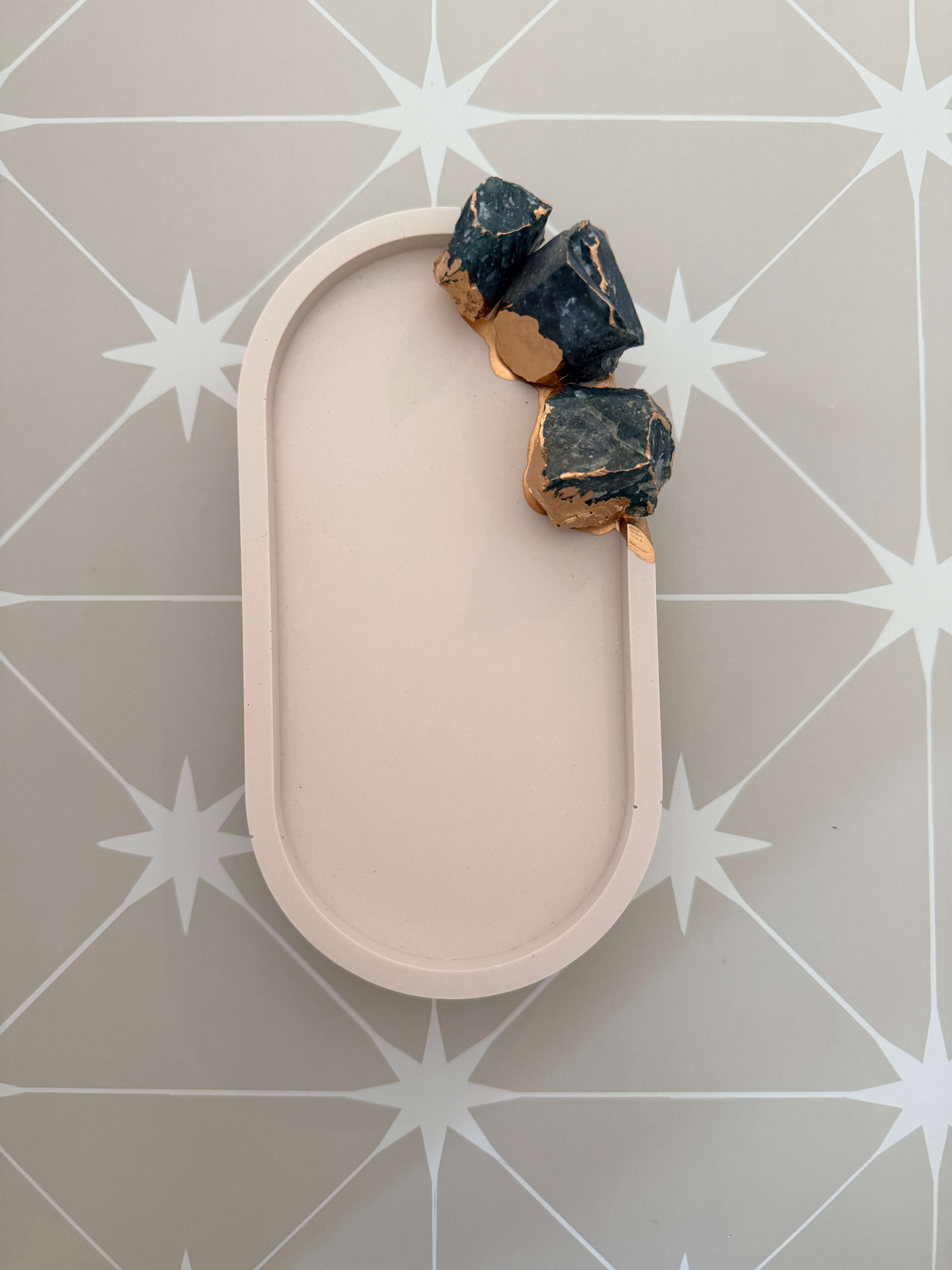 Cashmere Tray with Moss Agate