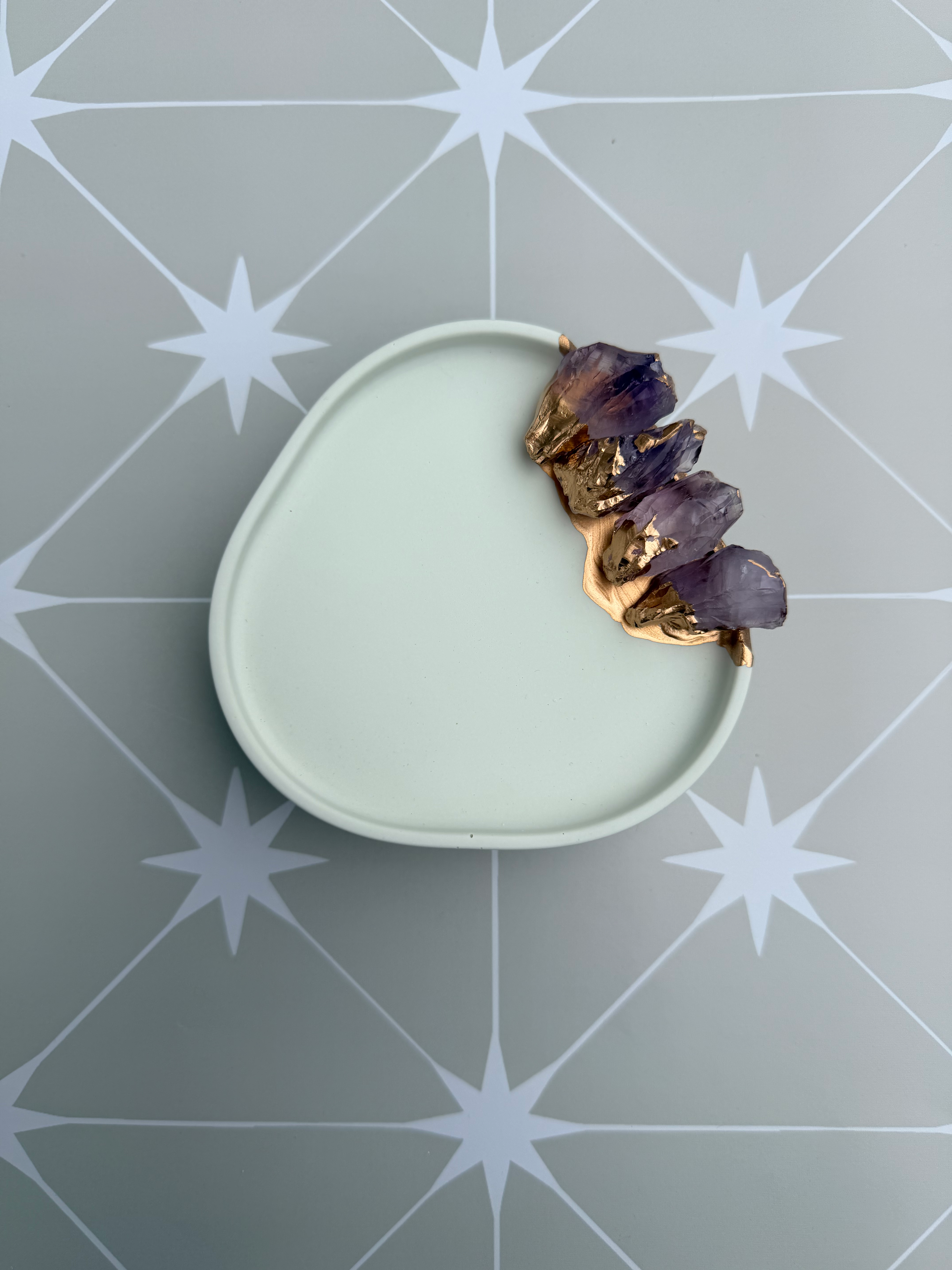 Soft Green Tray with Amethyst