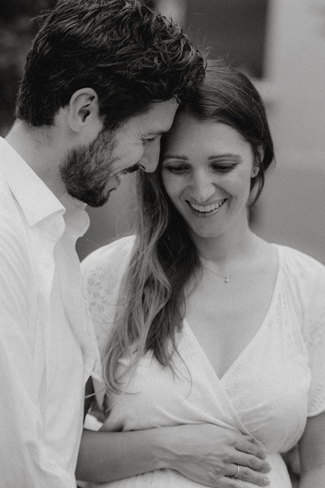 Babybauchshooting in der Natur