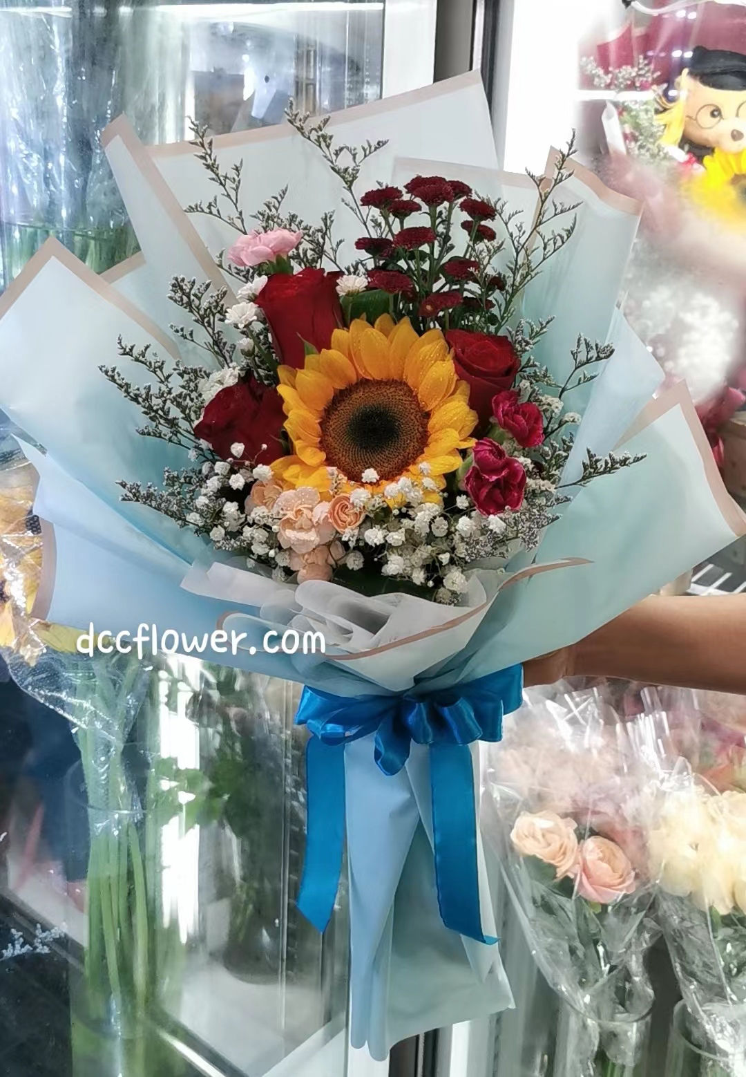 1 Sunflower 3 Roses Bouquet