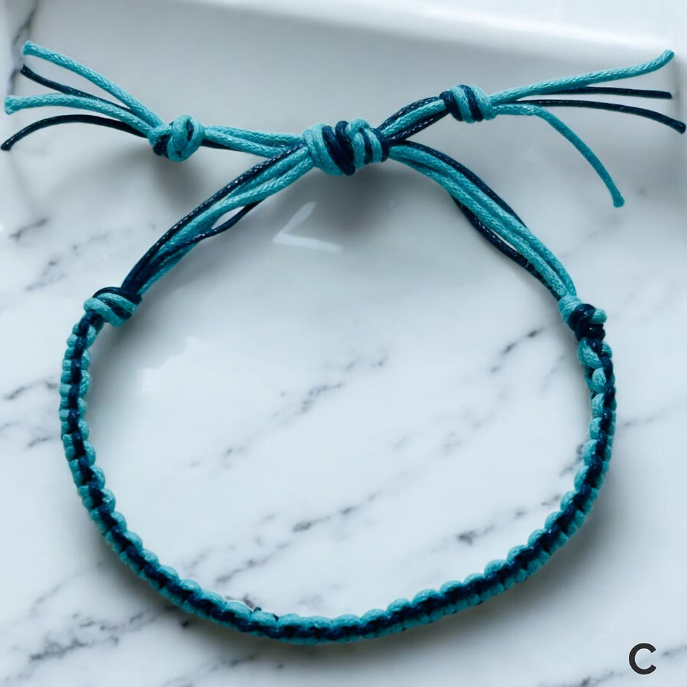 Thumbnail: Squair Knot Friendship Bracelet