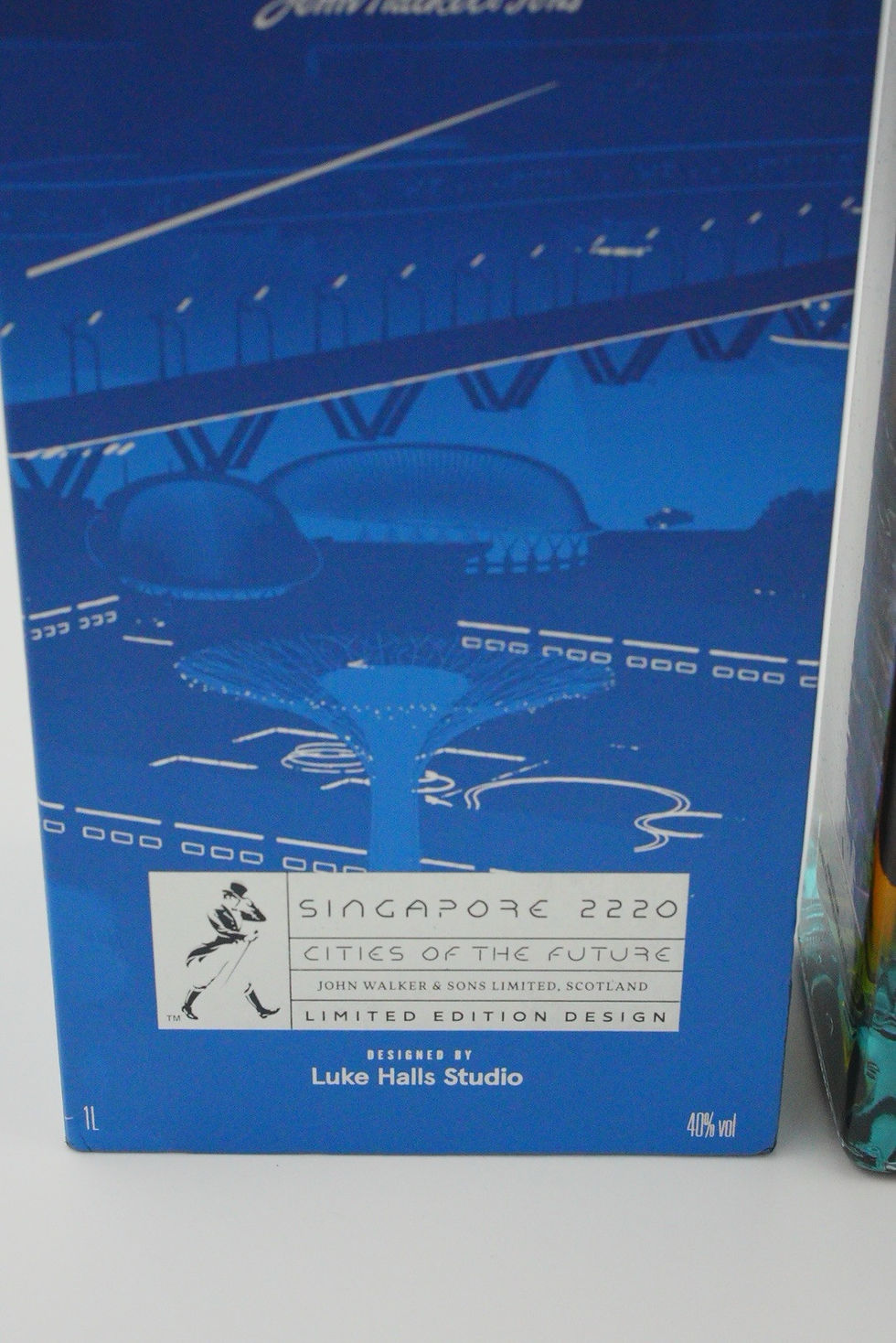Thumbnail: Johnnie Walker Future City Singapore Edition 1lt