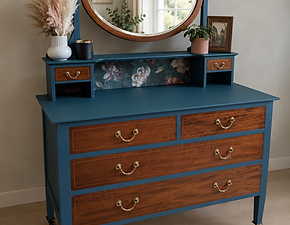 Victorian dresser 4.png