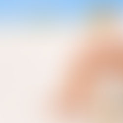 Beauty Experts' Healthy Sunscreens