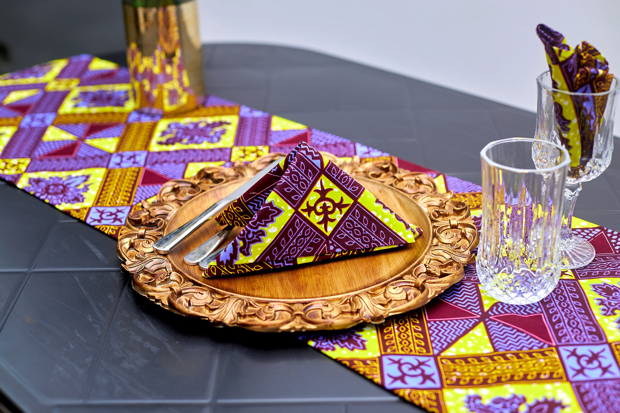 AFRICAN PRINT TABLE RUNNER & NAPKINS SET