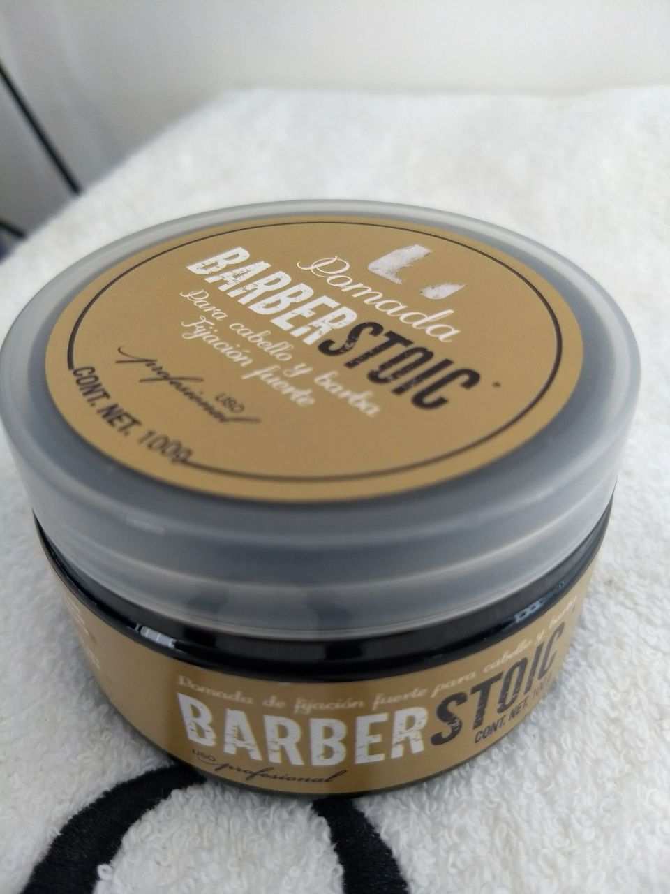 Pomada para barba y cabello