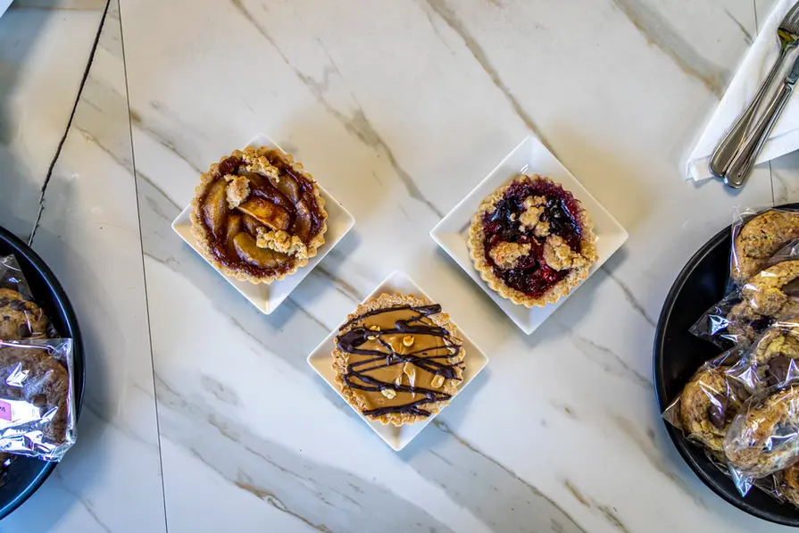 Fresh, Delicious and Tasty Food. Breakfast and Lunch. Sandwiches, Entrees, Pastries, and Coffee.