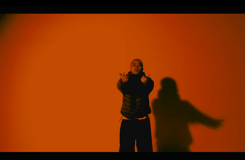 ラッパー/映像作家のTIVEが、EPを丸ごとMVにしたコンセプトフィルムを公開 ｜音と光が同期する夜