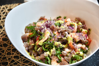 Salade fraiche poisson cru avocat .jpeg