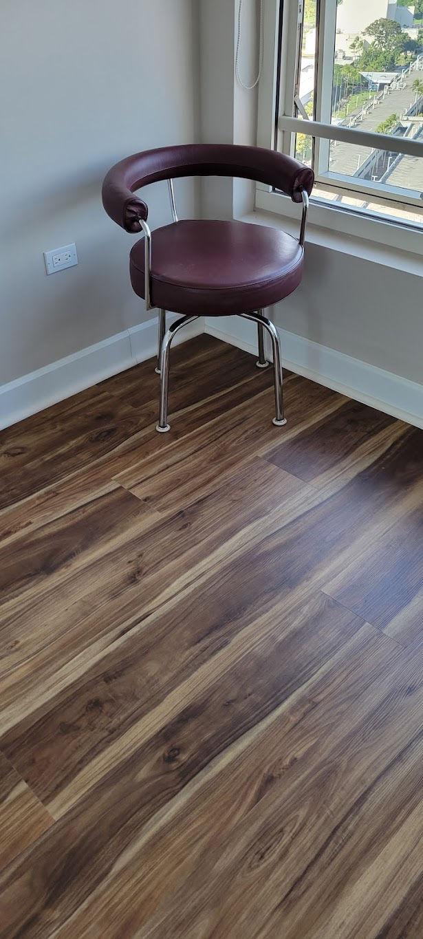 Thumbnail: Royal Koa #8051 Viloor Luxury Vinyl Flooring