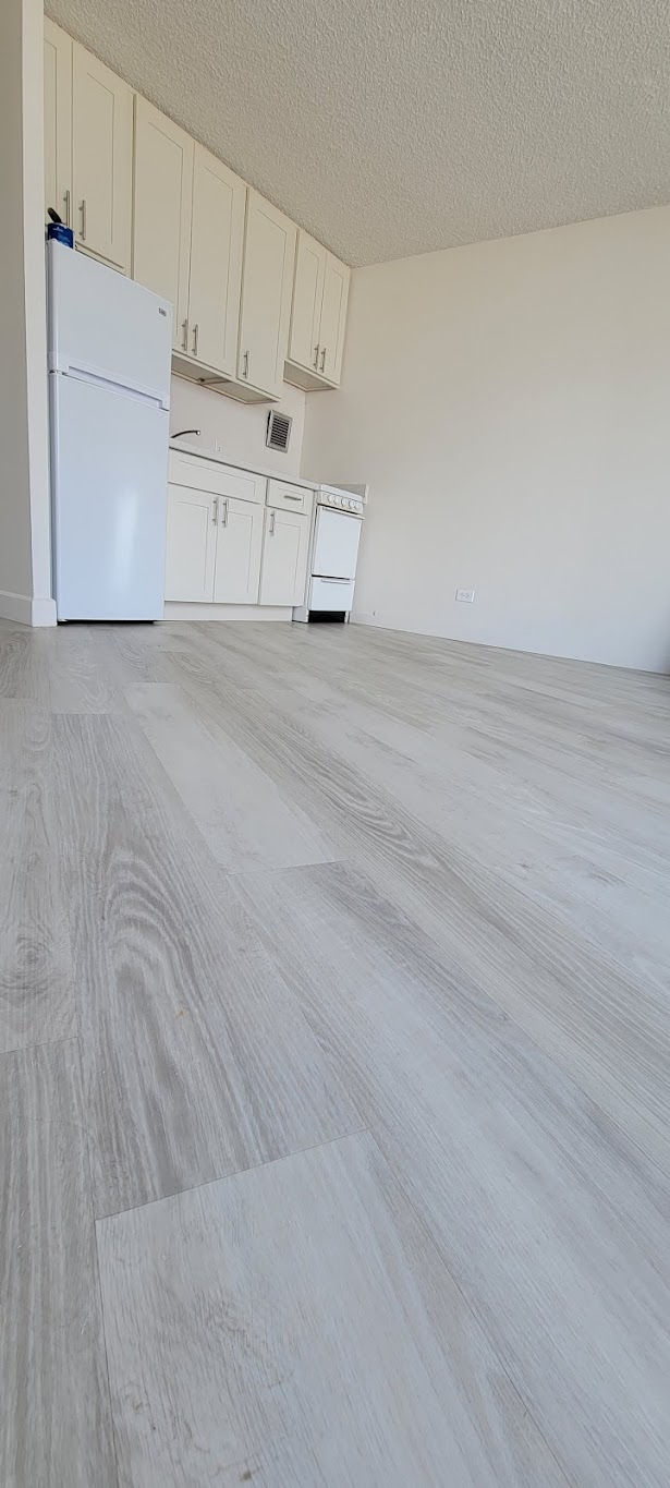 Thumbnail: Snow White #2270 Viloor Luxury Vinyl Flooring