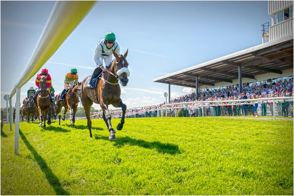 Racing at Downpatrick