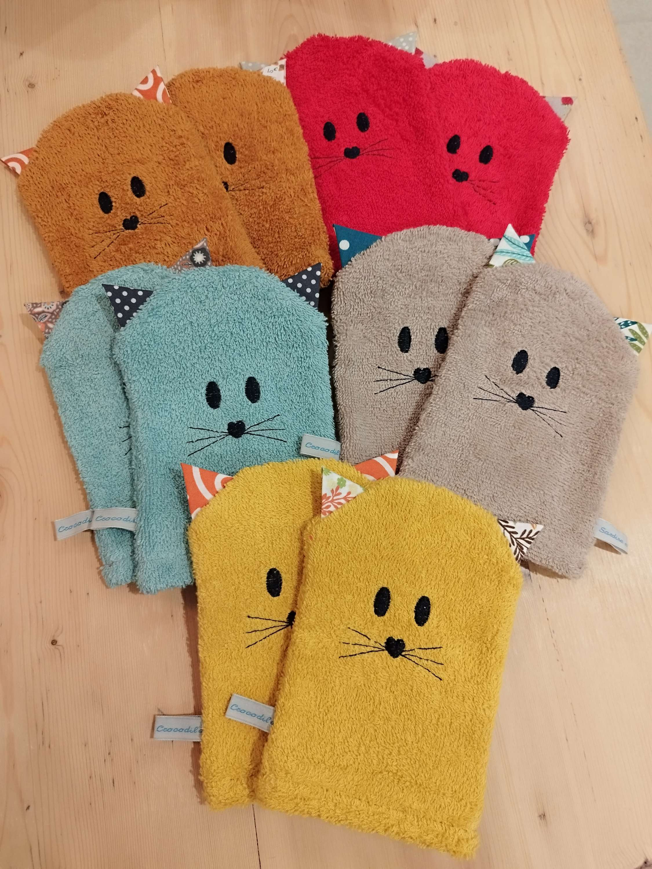 Chatgant pour une toilette de chat