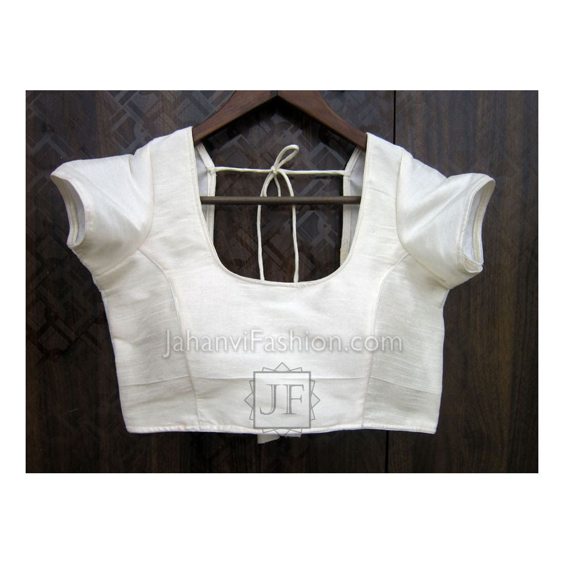 Short Sleeves Round Neck Back Hook Readymade Saree Blouse