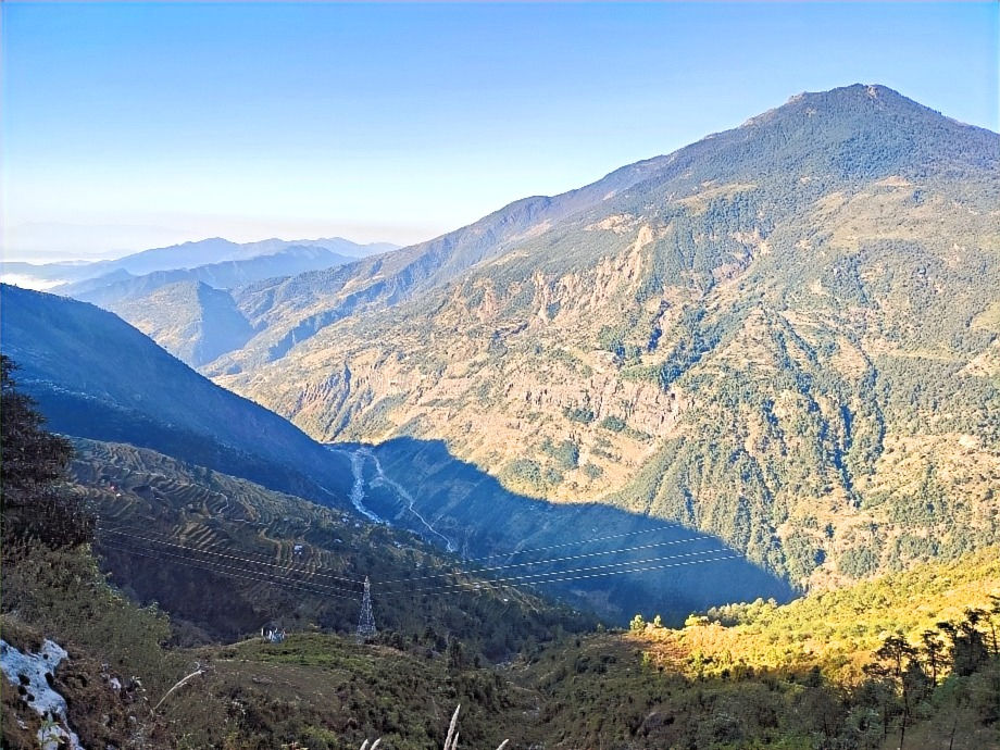 A view on the way up to Sherpagaon on the upper route of the Langtang trek.