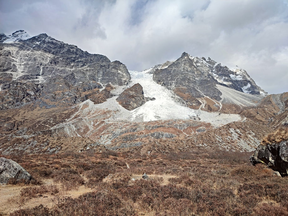 It takes a hour to reach the viewpoint of the Langtang Lirung glacier from Kyanjin Gumba. Kyanjin Gomba is the final village on the Langtang trek.