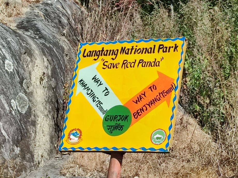 A sign on the trail to Sherpagaon on the high route of the Langtang trek.