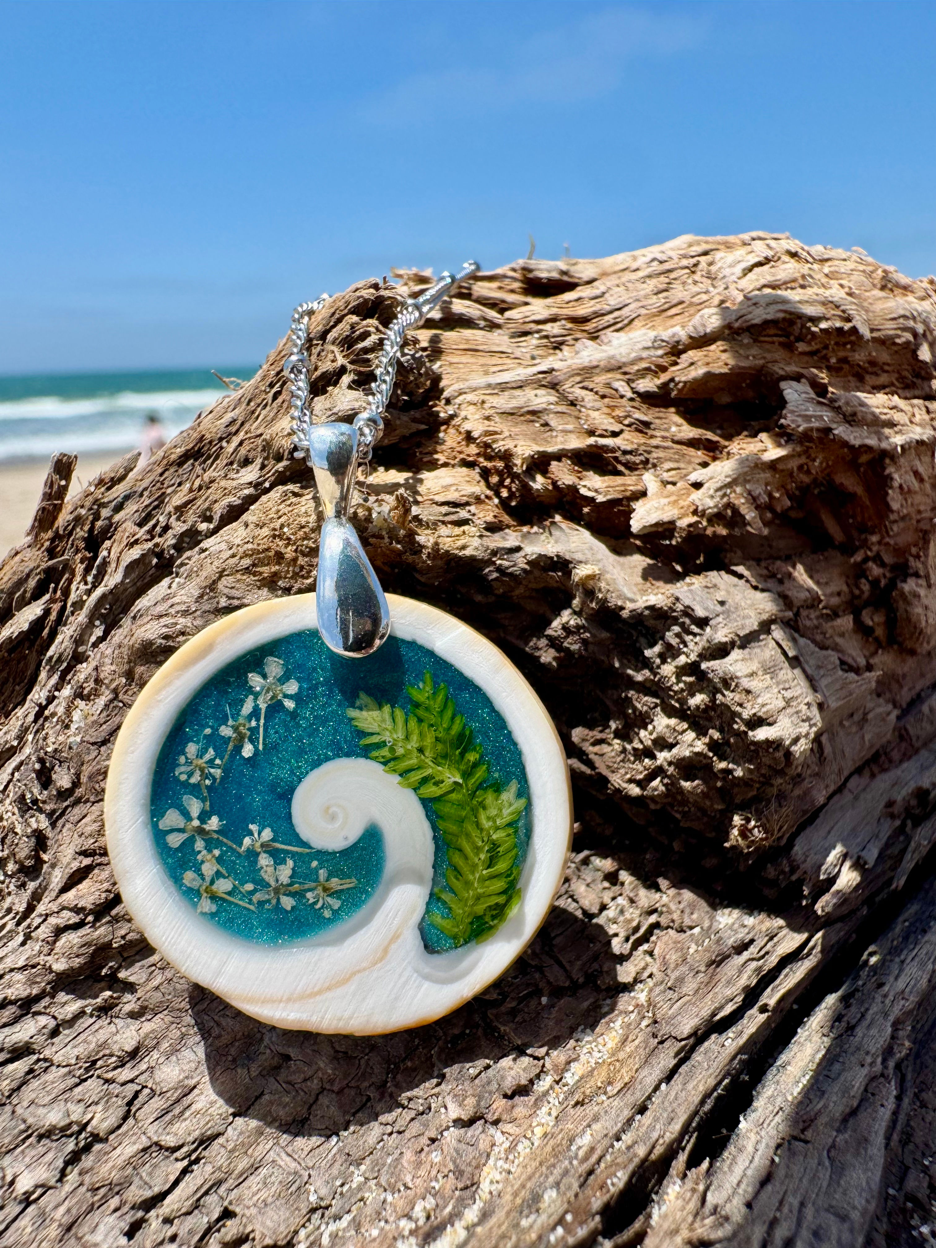 Floral Wave Necklace