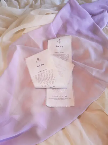 Menu em tecido algodão elegante para casamento e eventos