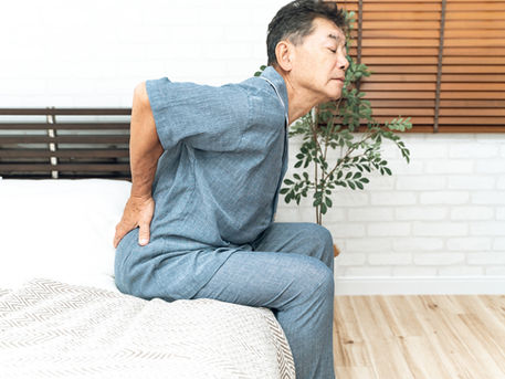 丁寧な応対で不安な気持ちも解消され、安心して治療を受けることができた。明石在住の50代男性・腰痛患者さまの声。