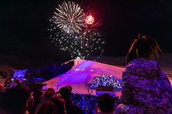 Ein Feuerwerk im Skigebiet - Adventure Night (c) Seilbahn Komperdell GmbH_Fabian Schirgi