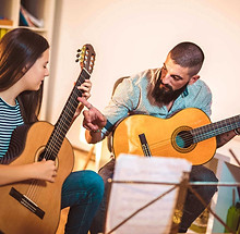 Guitarra y Piano 1.jpeg