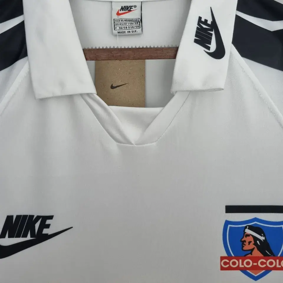 Thumbnail: Colo-Colo Home White 1995
