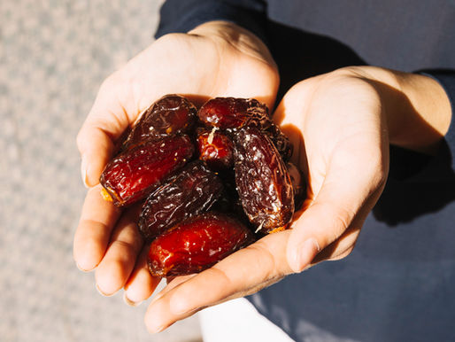 L'Arabie Saoudite distribue 4 050 cartons de dattes dans le gouvernorat d’Aden au Yémen