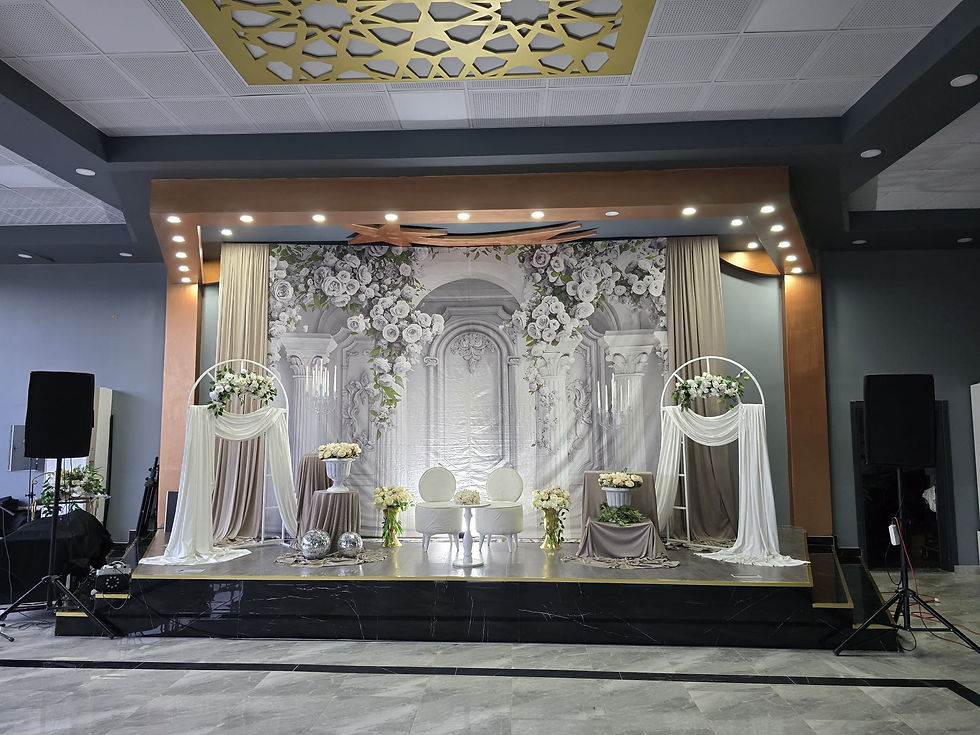 Hanedan Ilıca düğün salonu şık dekorasyonlu gelin damat masası