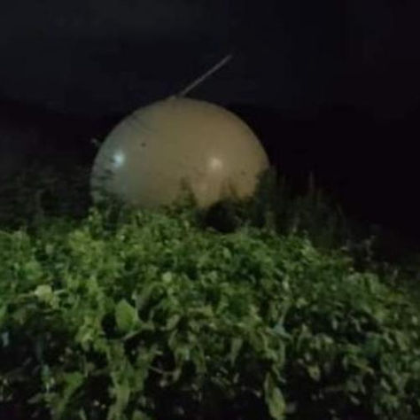 Misterioso orbe cai “suavemente” do céu no México e é levado por militares