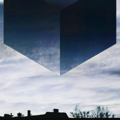 UFO giratório em forma de cubo é filmado em Missouri, Estados Unidos