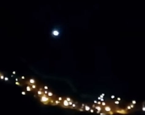 OVNI Luminoso é filmado sobre La Paz, na Bolívia