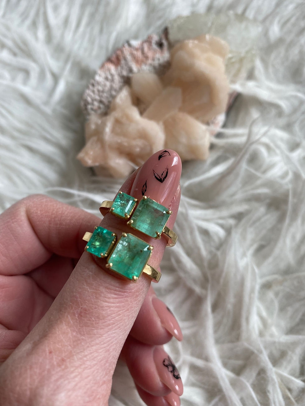 Thumbnail: Emerald Cuff Ring