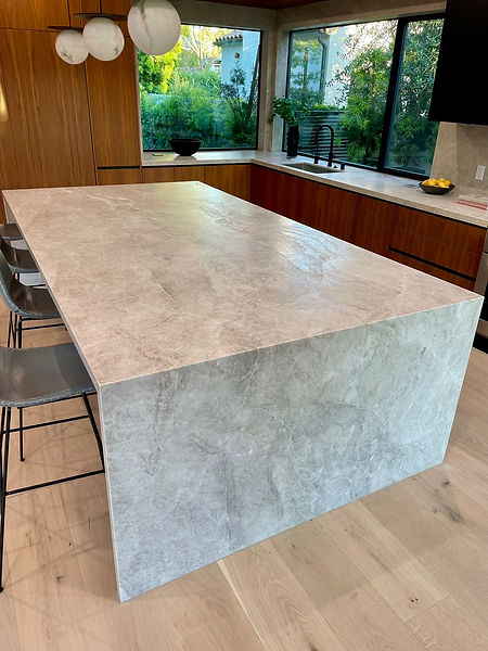 Leathered quartzite counter