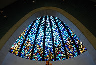 1961 TARRAGONA Santuario Nuestra Señora de Loreto. Vidrieras (2).JPG