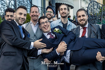 Maxime carried by his friends in front of the Casino