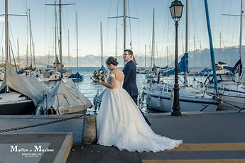 Maëlys and Maxime at Morges harbour, among the sailing boats