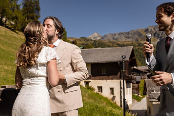 Charlotte and Derek's kiss