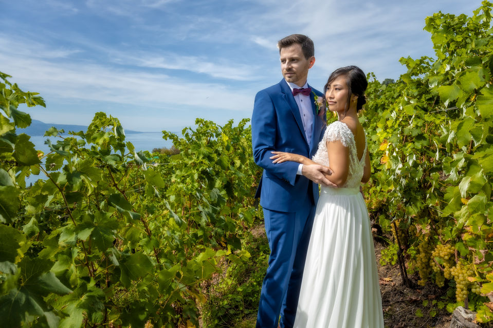 photo de couple romantique au coucher du soleil à Lausanne