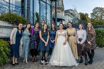 Maëlys and her friends, group photo