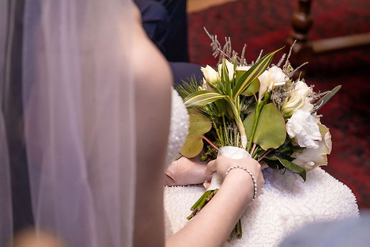 Close-up of the bride's bouquet