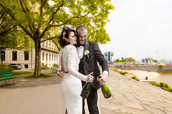 A kiss under the trees, bottle in hand