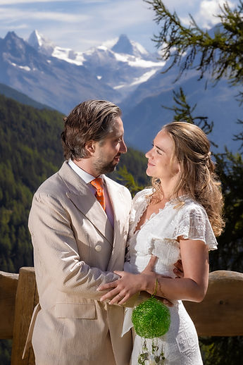 Portrait of the couple, all smiles