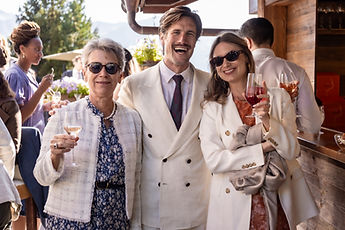 Guests with a glass in hand