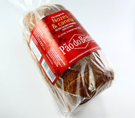 Pão do Bento integral de nozes e canela, rótulo vermelho.