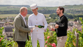 Entre viñedos y pueblos silenciosos en Francia: el lujo de descubrir la región desde dentro