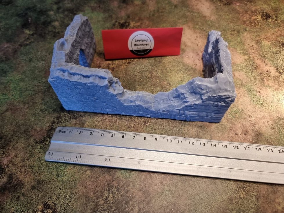 Thumbnail: Large walls in ruins set