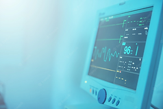 hospital-utiliza-monitor-frecuencia-cardiaca-cardiograma-foco-pantalla-hay-espacio-texto_2