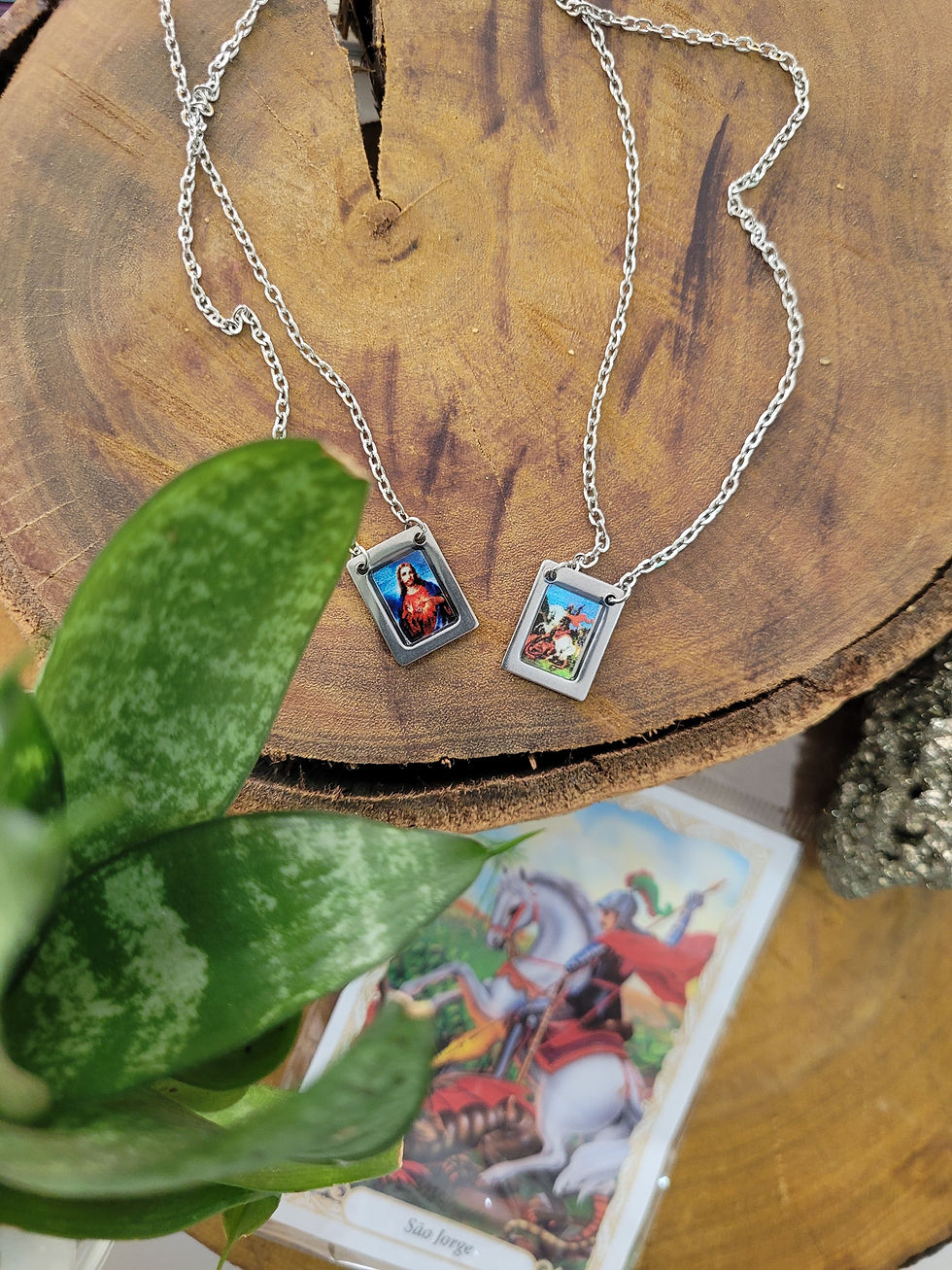 Escapulários coloridos em Aço Inoxidável