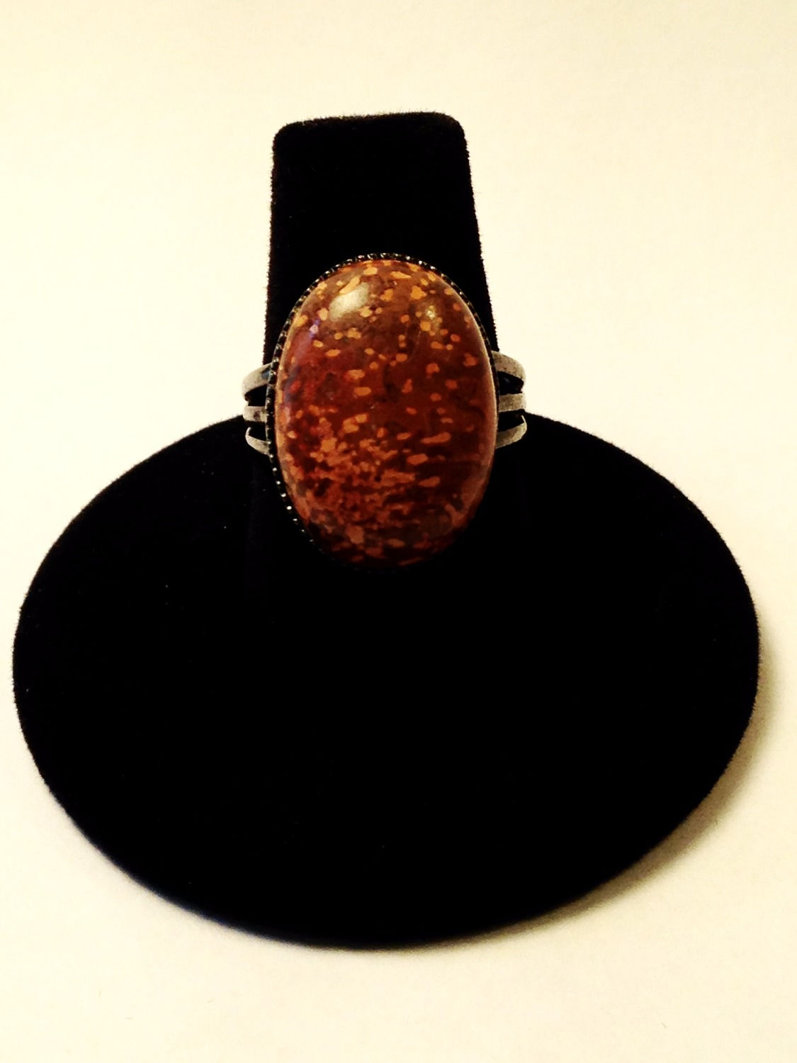 Gunmetal Band Chrysanthemum Ring